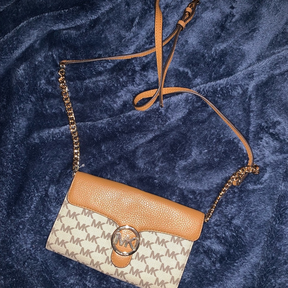 Micheal Kors crossbody